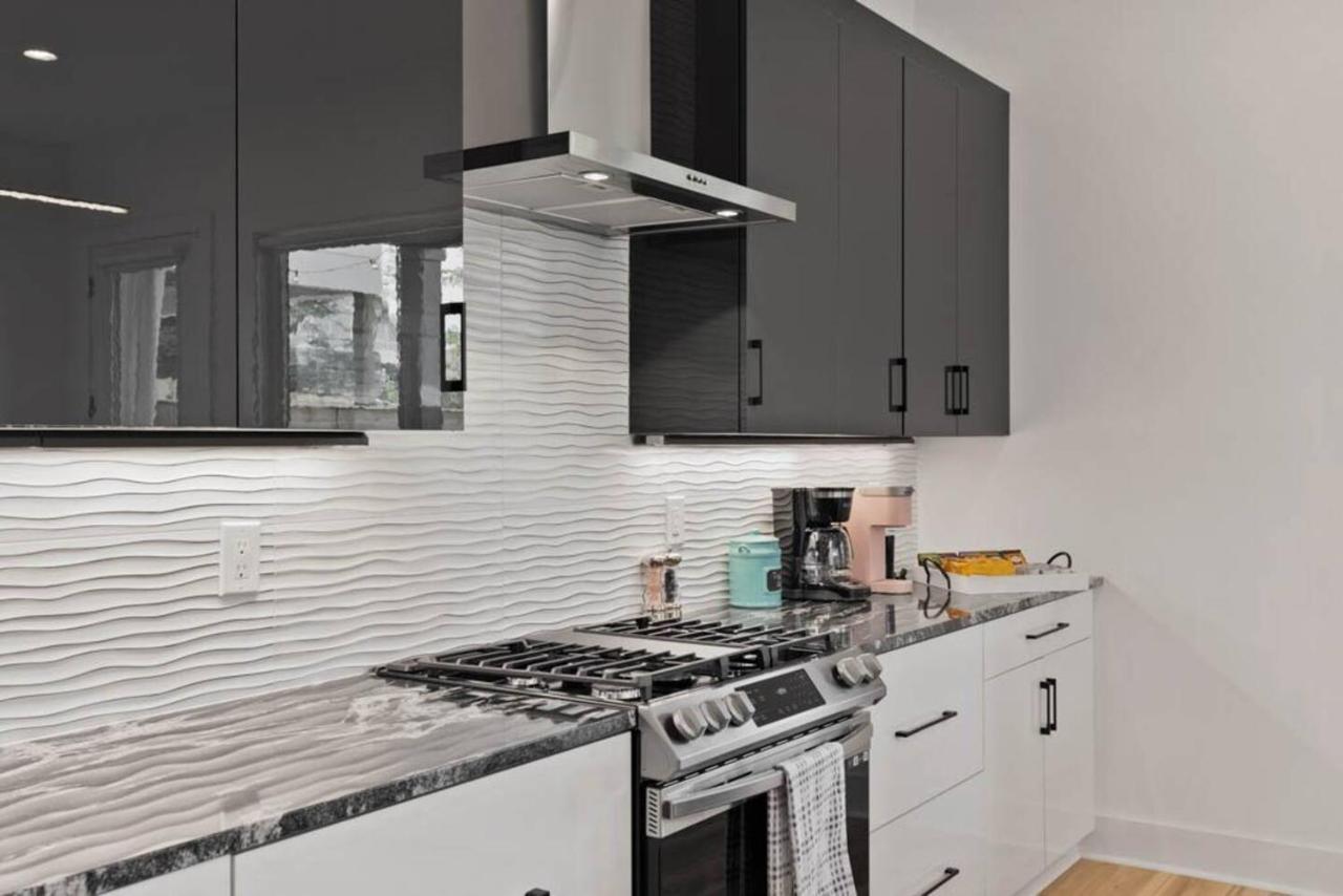 Holiday home Urban Oasis: Modern Luxury Near Downtown *