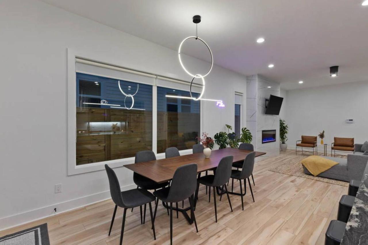 Holiday home Urban Oasis: Modern Luxury Near Downtown